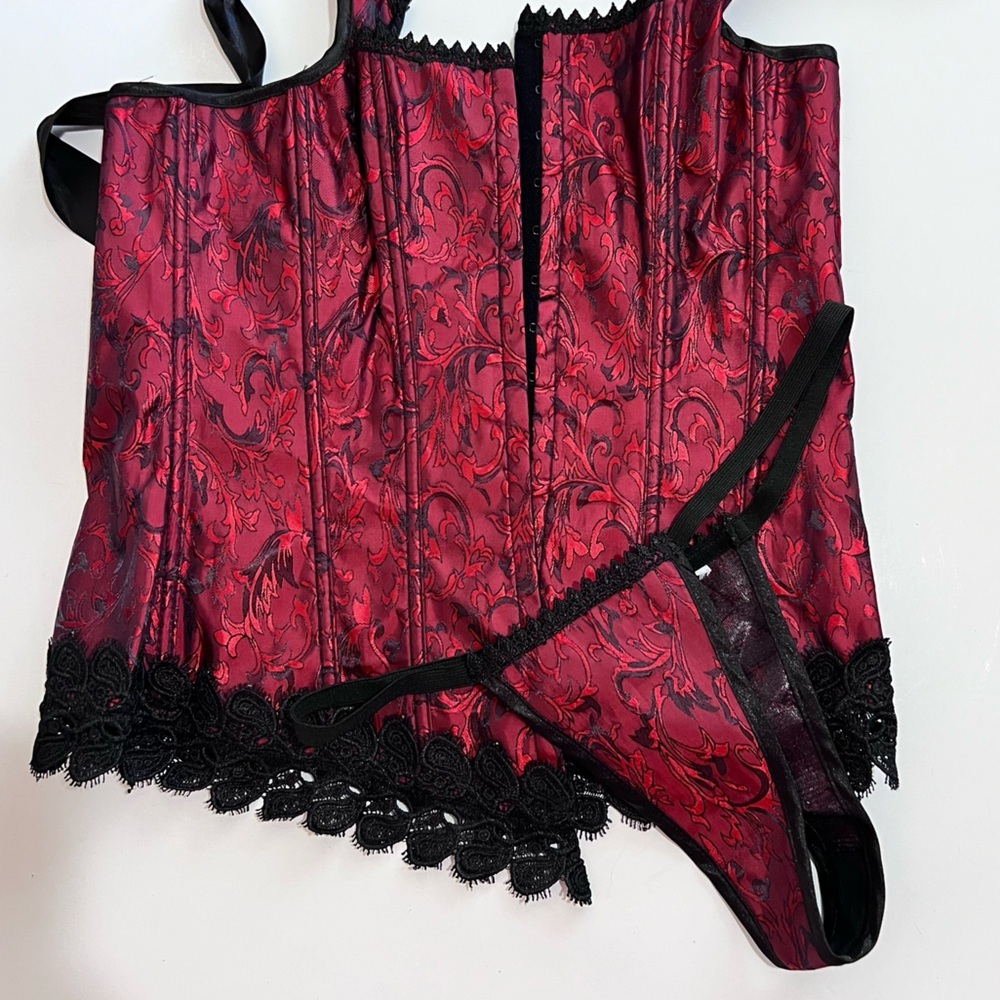 Dreamgirl Red & Black Lace Bustier Corset with Garters & Thong New Medium - Picture 10 of 16